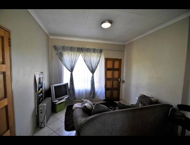 3 BEDROOM CLUSTER FOR SALE IN DAWN PARK
